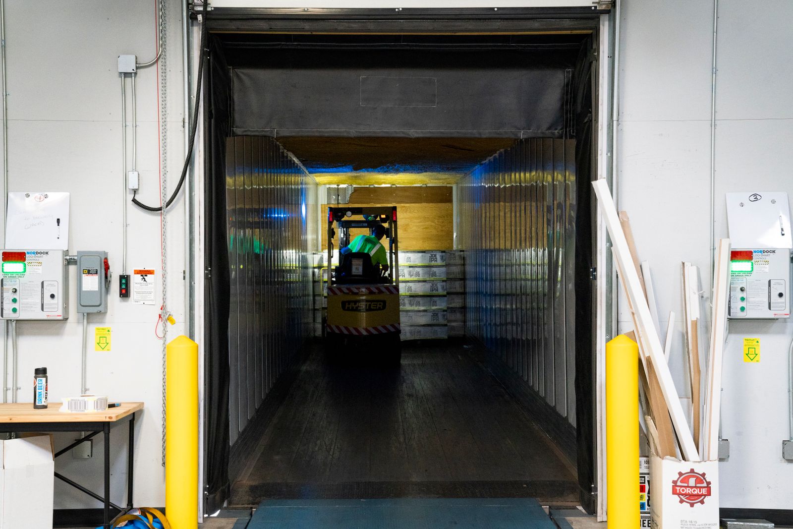 Industrial availabilities, industrial space